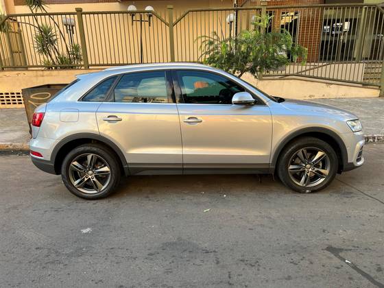 AUDI Q3 1.4 TFSI AMBIENTE FLEX 4P S TRONIC